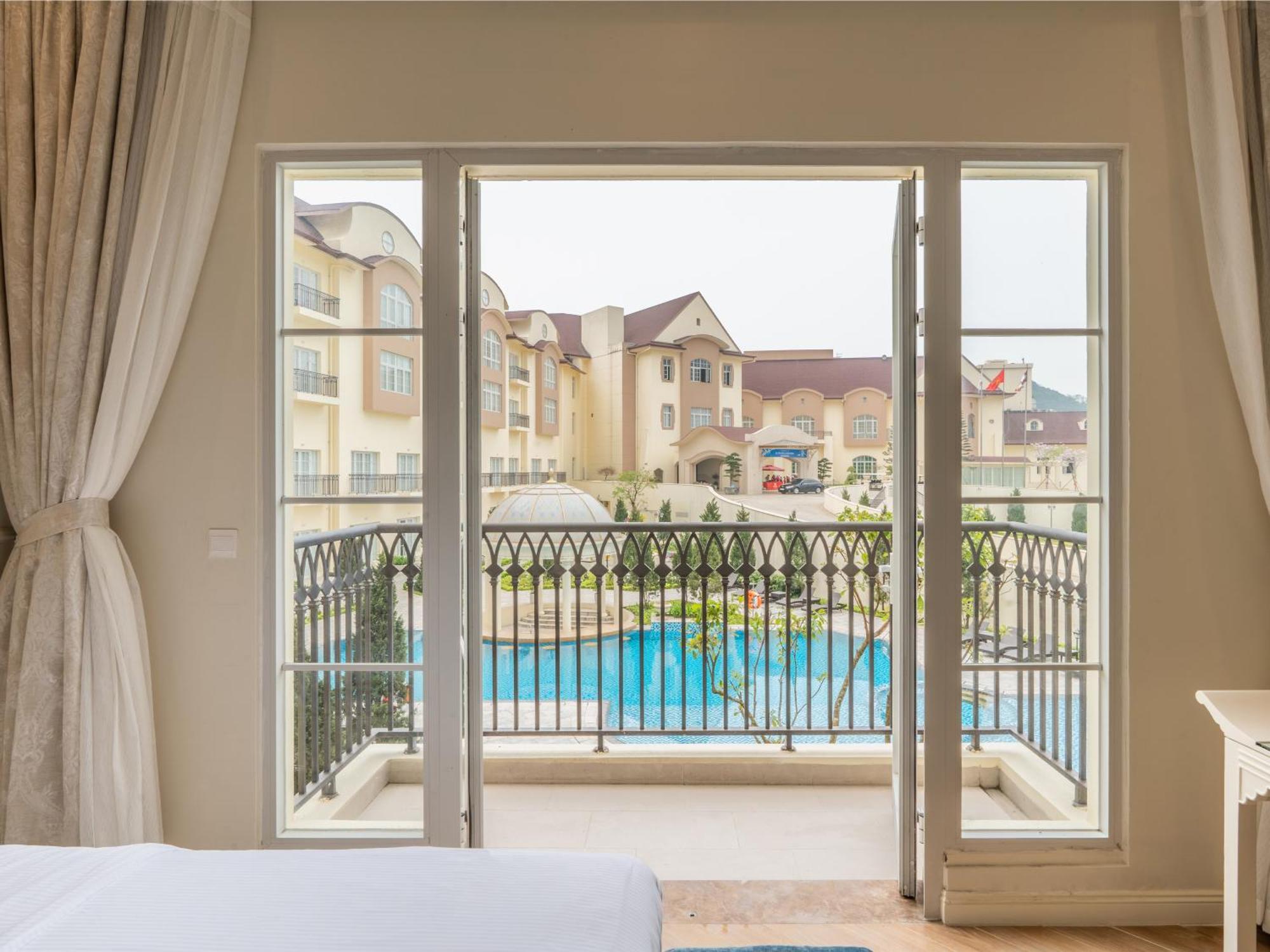 Legend Valley Hotel Ha Nam Phu Ly Exterior photo
